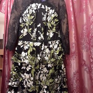 Lovely Size 10 Marchesa Notte Cocktail Dress.